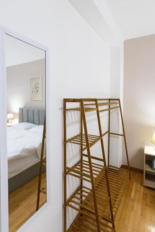 Light-2 Lovely Apartment In Tirana Esterno foto